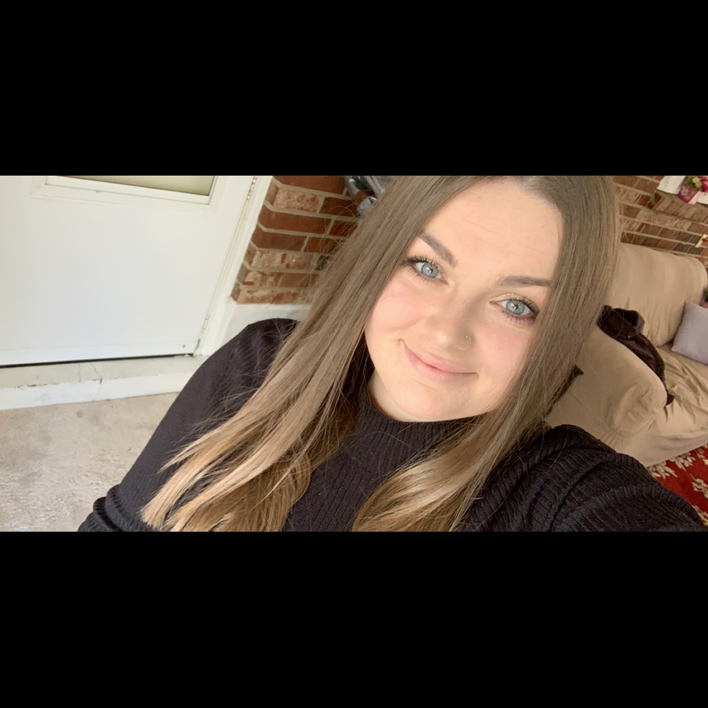 Meet your Posher, Alyssa